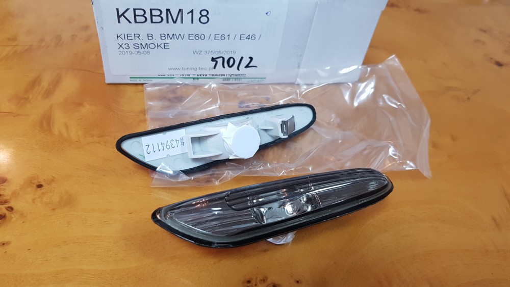 Повороти бічні тоновані BMW E60/E61/E46/X3 E83