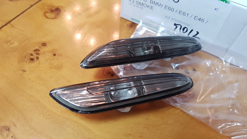 Повороти бічні тоновані BMW E60/E61/E46/X3 E83