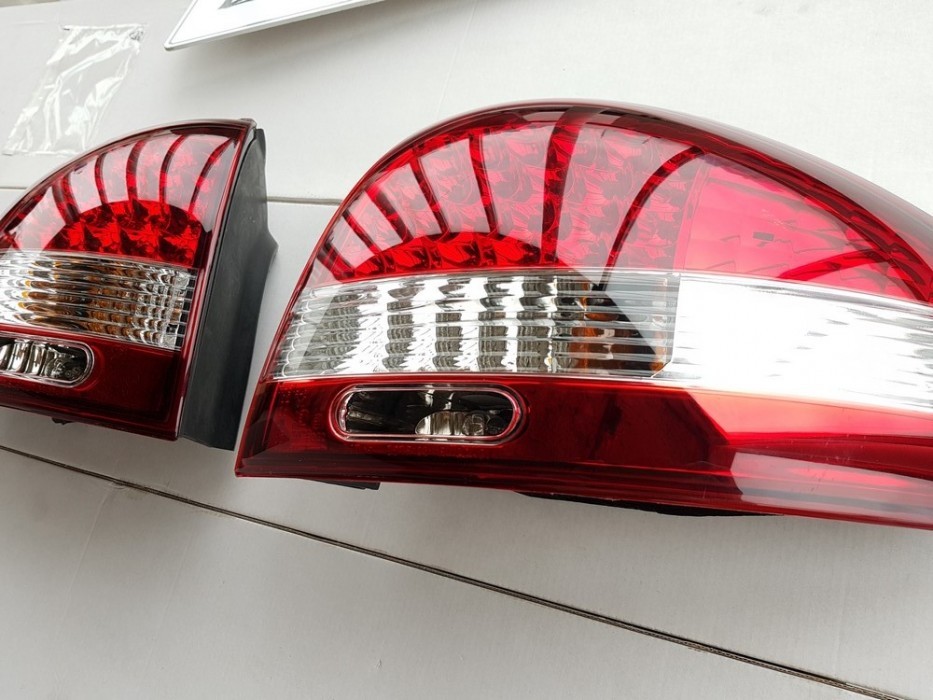 Задні тюнінгові LED ліхтарі Audi A6 C5