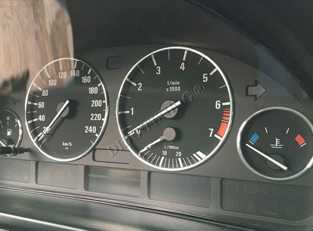 Хром кільця у щиток приладів BMW 5 E39 / BMW 7 E38 / BMW X5 E53