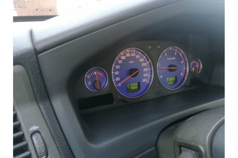 Шкала-замінник з миль на км Volvo S60/S70/S80/V70/XC70/XC90 R стиль