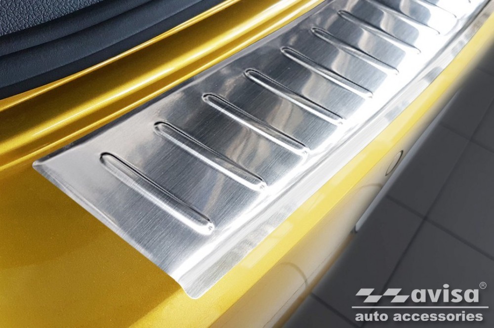 Захисна накладка на борт заднього бампера VW Golf VII хетчбек