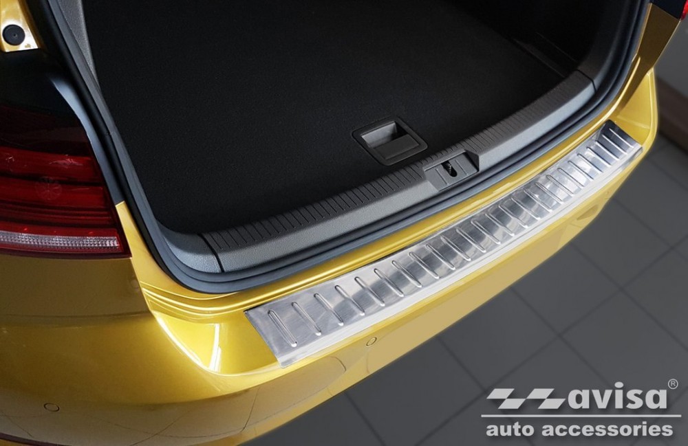 Захисна накладка на борт заднього бампера VW Golf VII хетчбек