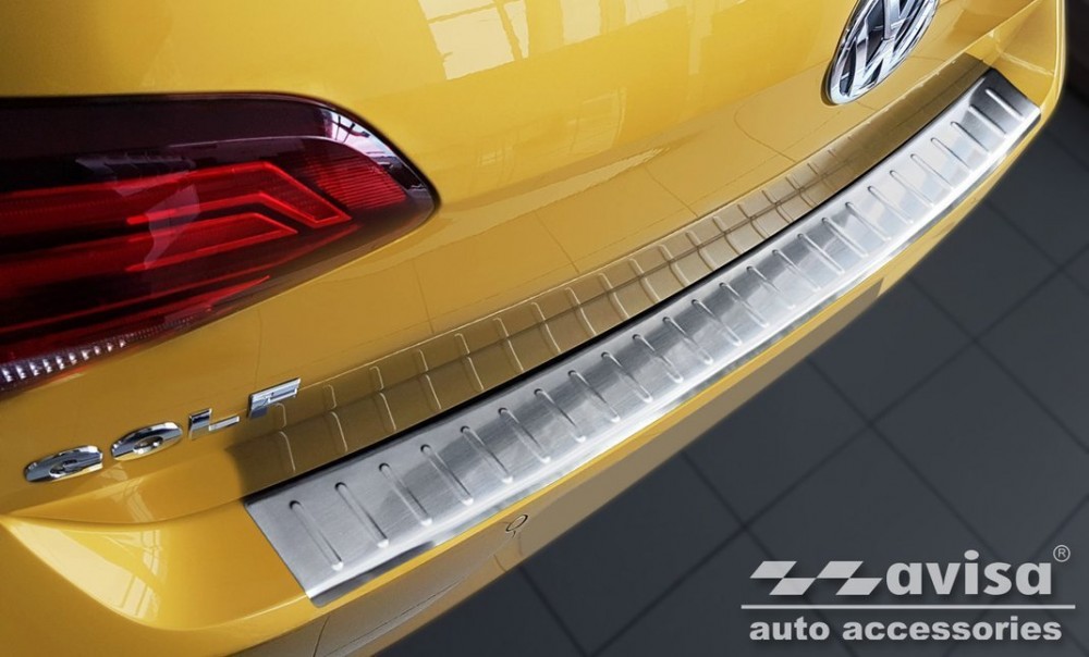 Захисна накладка на борт заднього бампера VW Golf VII хетчбек