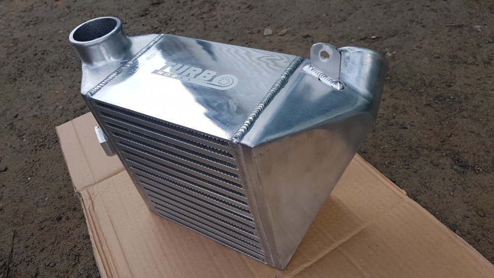 Intercooler TurboWorks AUDI A3 VW Golf IV Bora Jetta 1.8T 1.9TDI