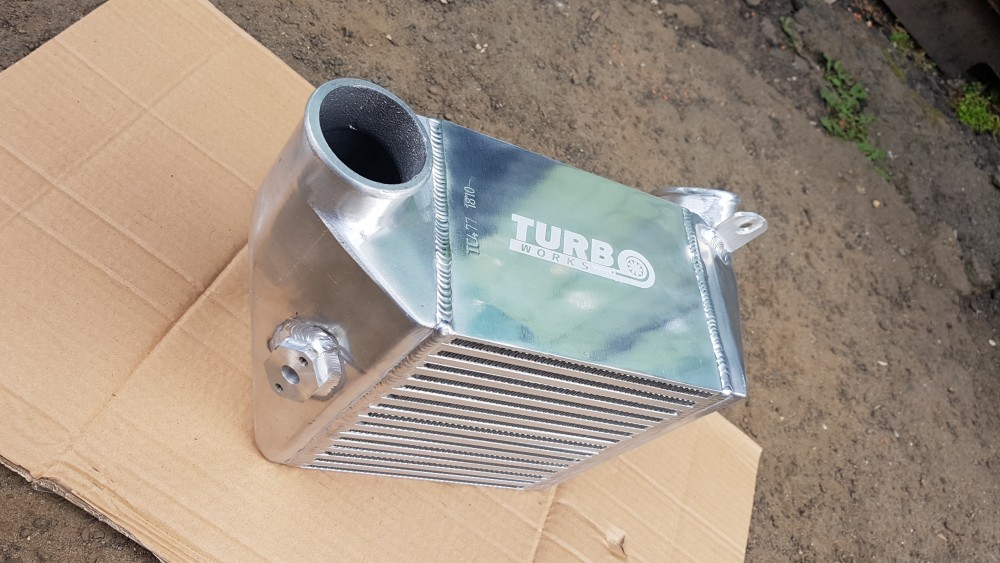 Intercooler TurboWorks AUDI A3 VW Golf IV Bora Jetta 1.8T 1.9TDI