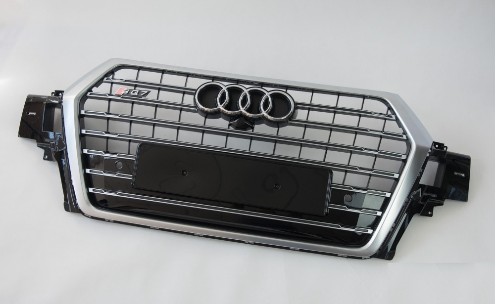 Решітка переднього бампера в стилі S-Line для Audi Q7 4M (2015-...)