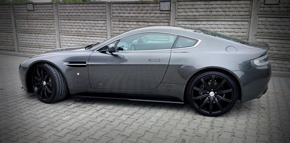 Накладки під пороги Aston Martin V8 Vantage
