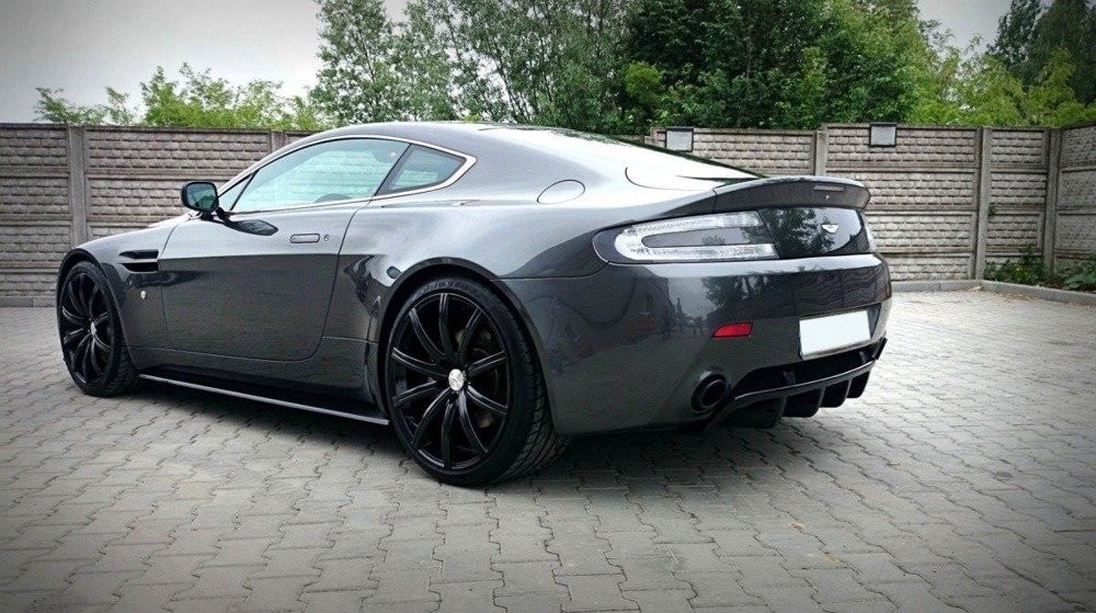 Дифузор заднього бампера Aston Martin V8 Vantage