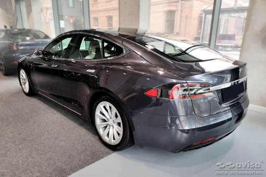 захисна накладка на задній бампер Tesla Model S