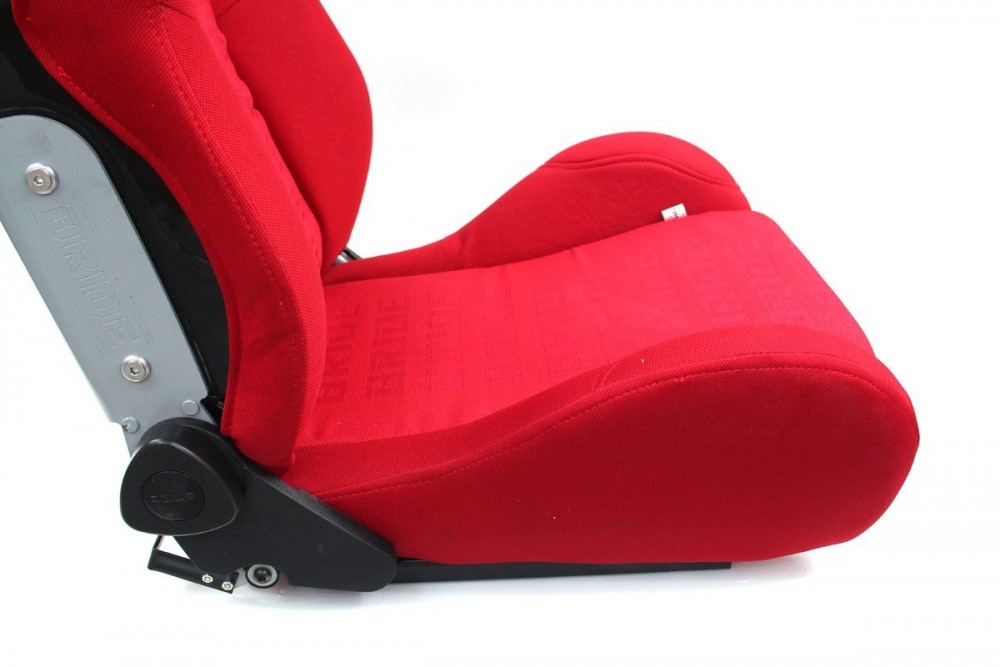 Спортивне автомобільне крісло CUGA Welur Bride Red