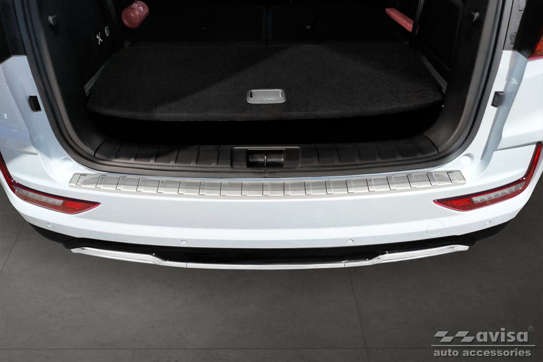 захисна накладка на край бампера Ssangyong Rexton