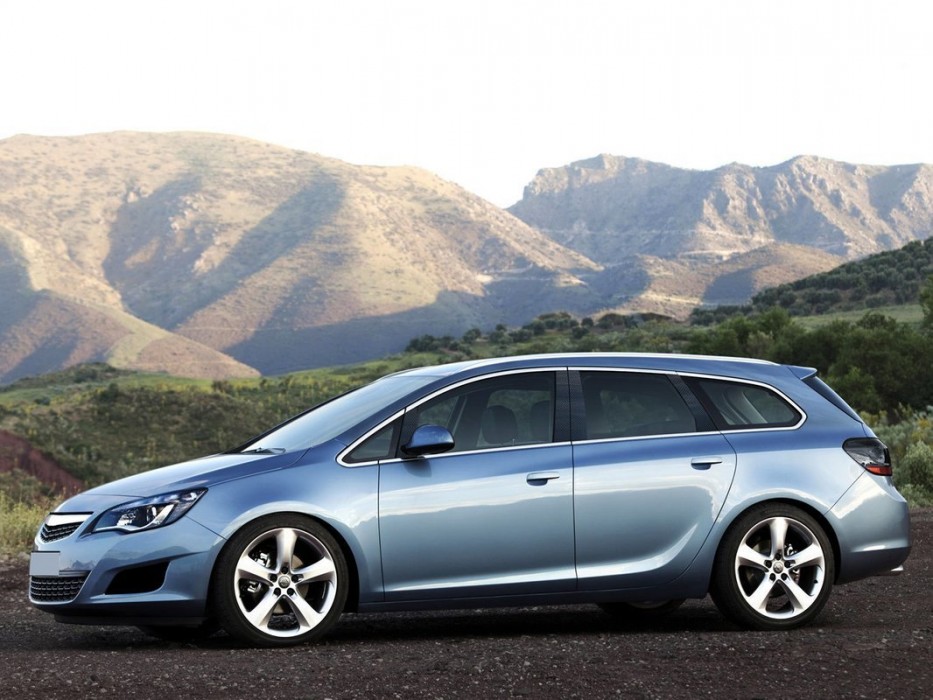 Захисна накладка за задній бампер Opel Astra J Sports Tourer