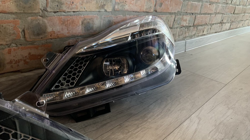 Фари передні Opel Corsa D дорестайл чорні з LED поворотами