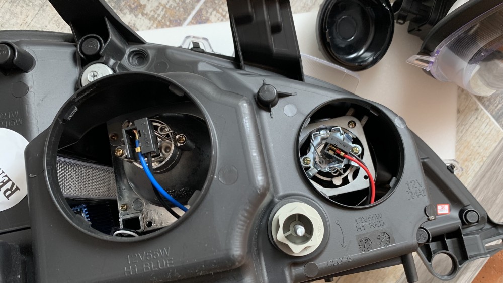 Фари передні Mercedes ML W163 2001-2005 із чорним корпусом