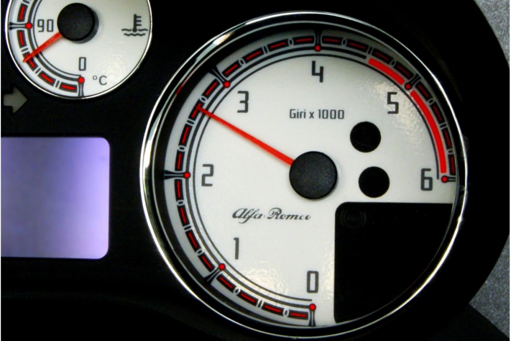 Тюнінгові накладки в щиток приладів Alfa Romeo 147, GTA, GT варіант 2