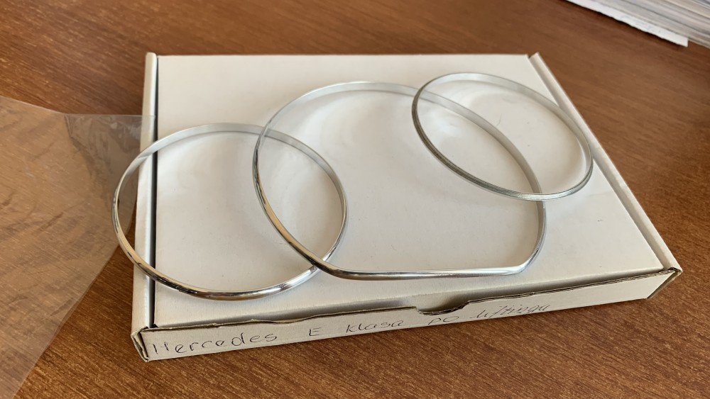 Кільця в щиток приладів Mercedes W210 післярестайл