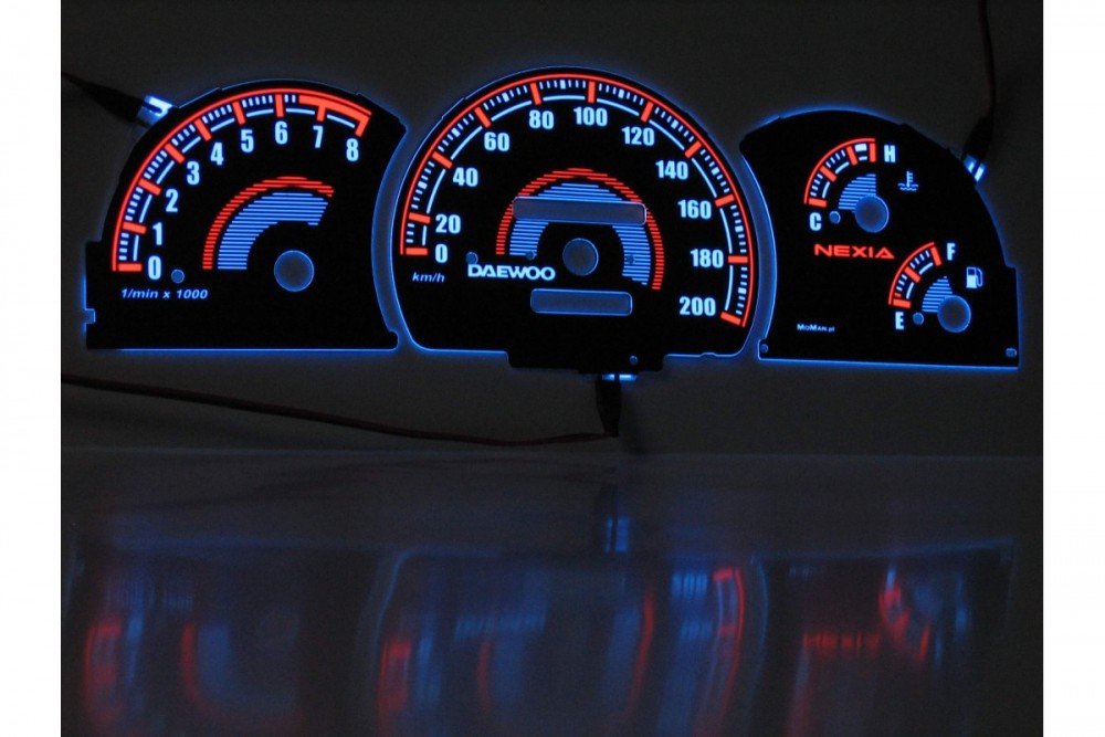 Накладки, що світяться, на панель приладів Daewoo Nexia