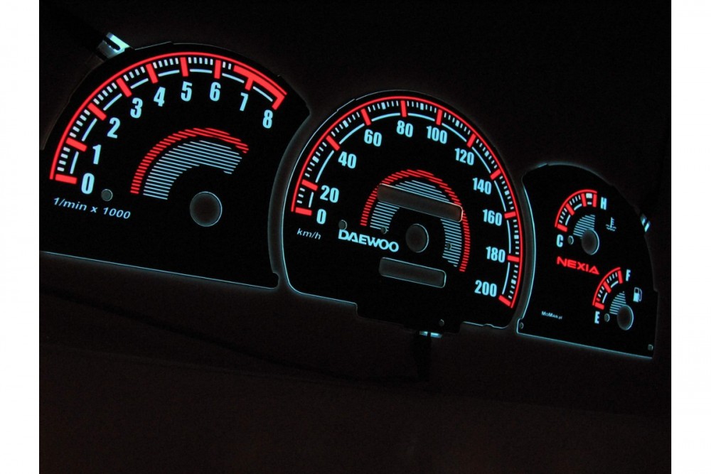 Накладки, що світяться, на панель приладів Daewoo Nexia