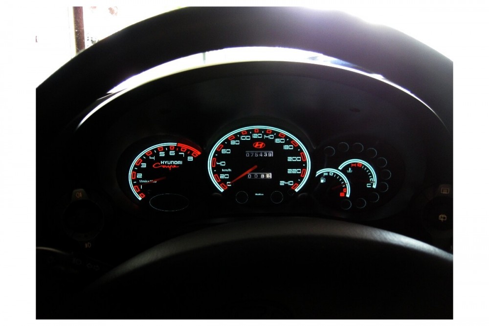 Накладки тюнінгові на панель приладів Hyundai Coupe 1996-2002 вар. 1