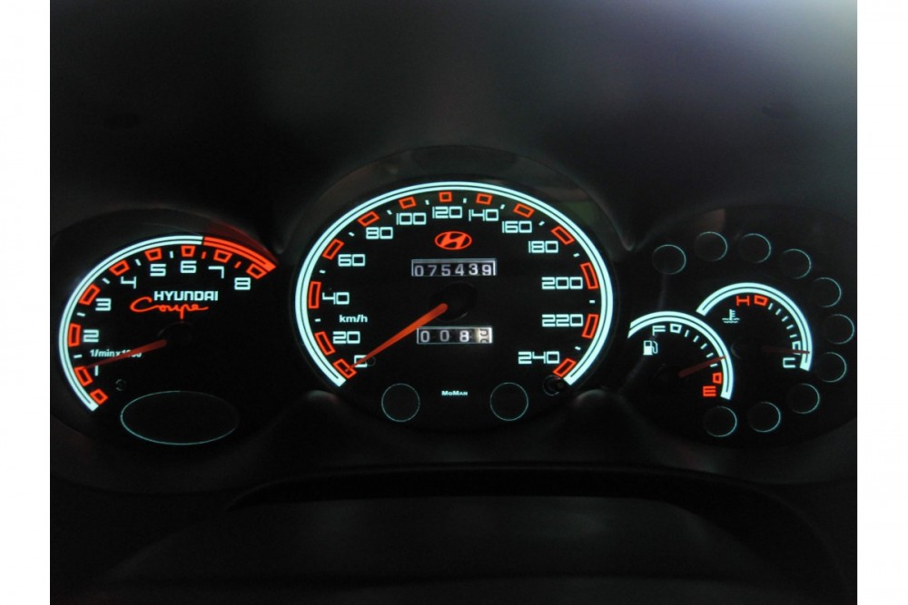 Накладки тюнінгові на панель приладів Hyundai Coupe 1996-2002 вар. 1