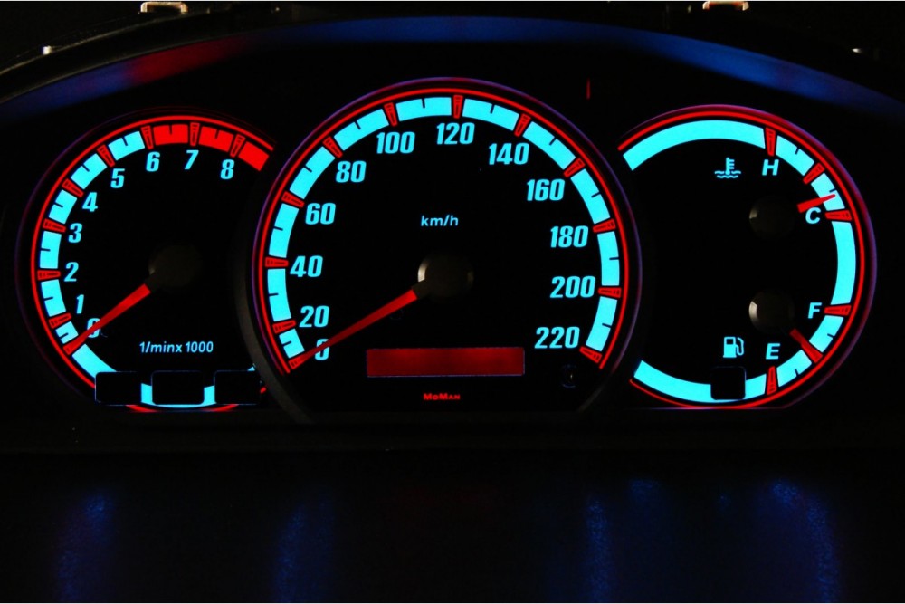 Тюнінгові накладки на панель приладів Kia Sorento вар. 1