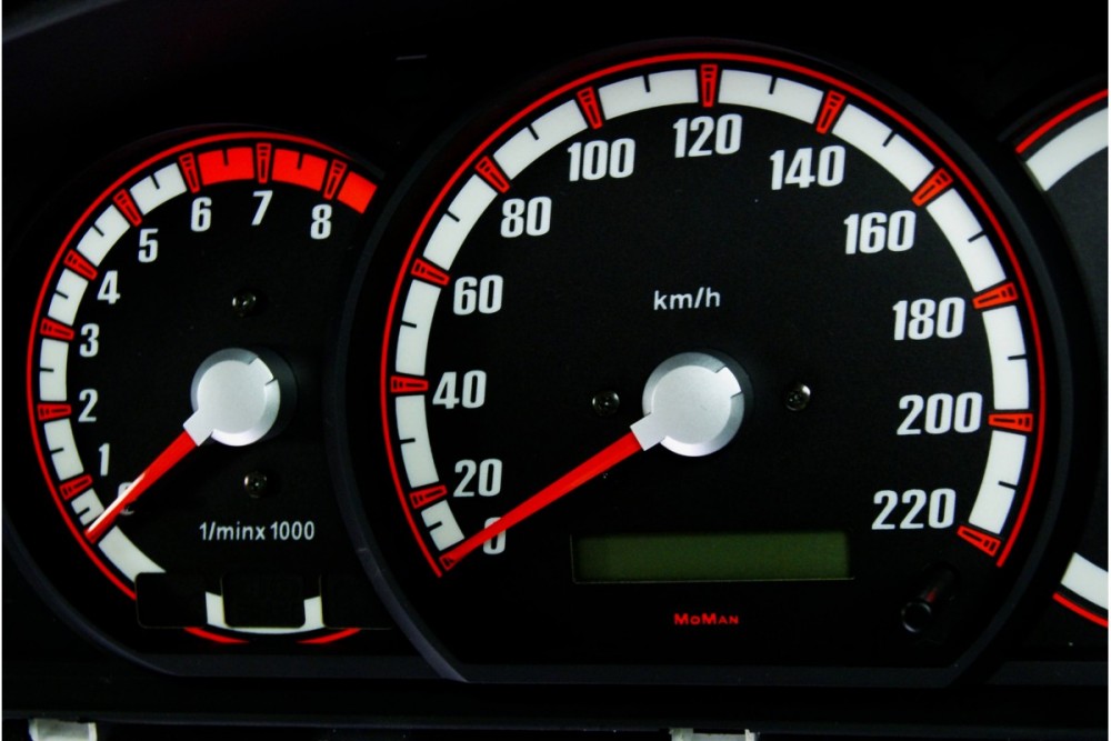 Тюнінгові накладки на панель приладів Kia Sorento вар. 1