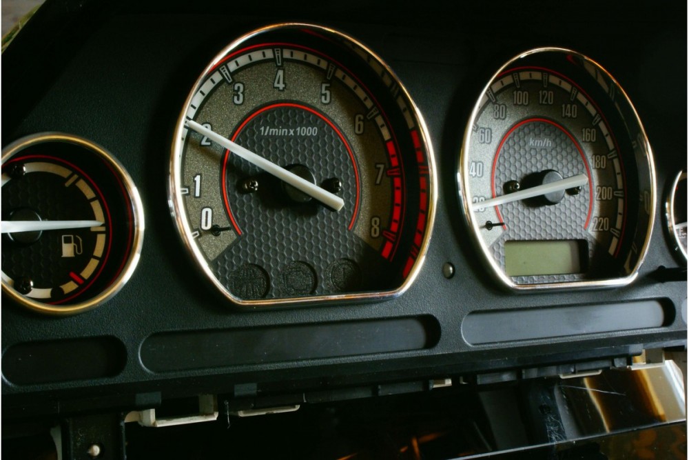 Светящиеся накладки на панель приборов Land Rover Freelander 1