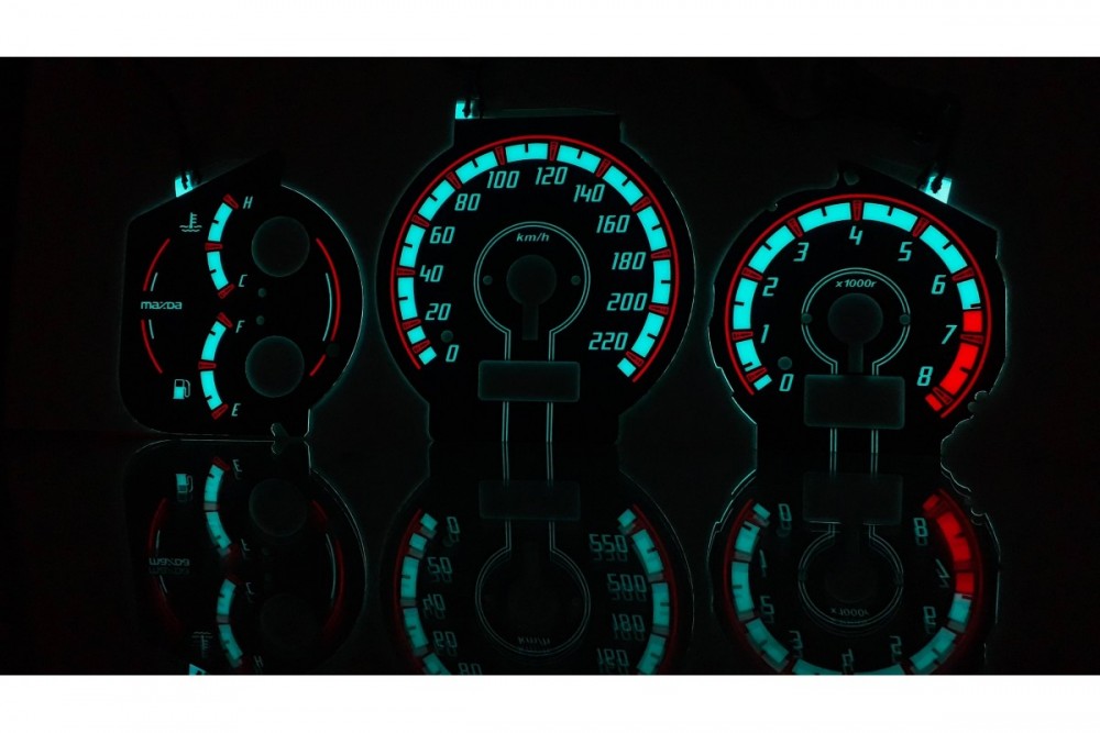 Тюнінгові накладки в щиток приладів Mazda 323F BJ 1998-2003