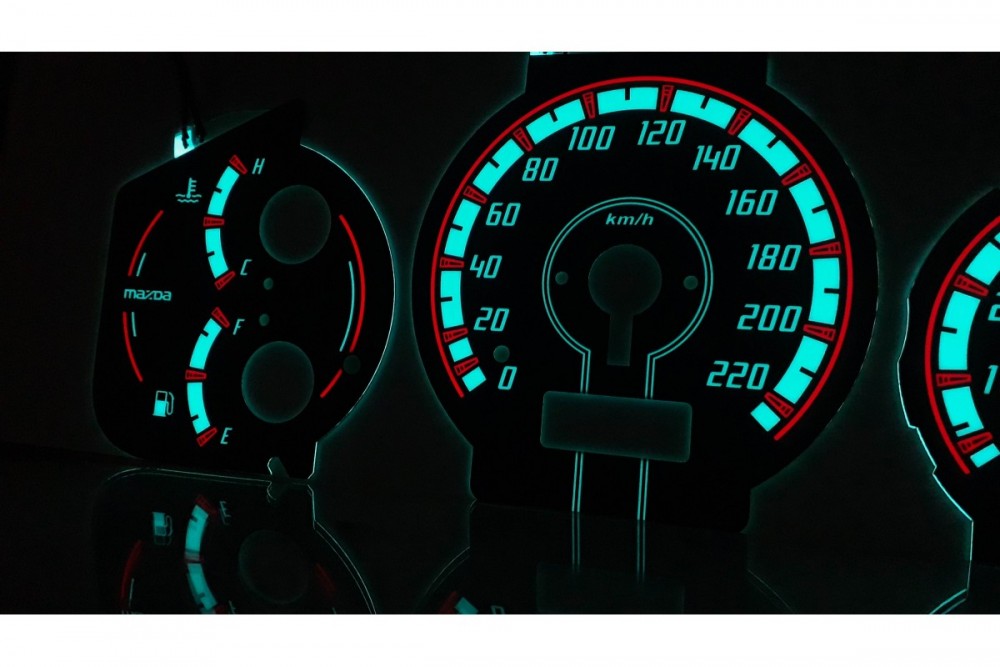 Тюнінгові накладки в щиток приладів Mazda 323F BJ 1998-2003