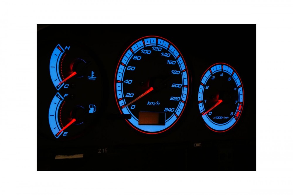 Тюнінгові накладки в щиток приладів Mazda 323F BA