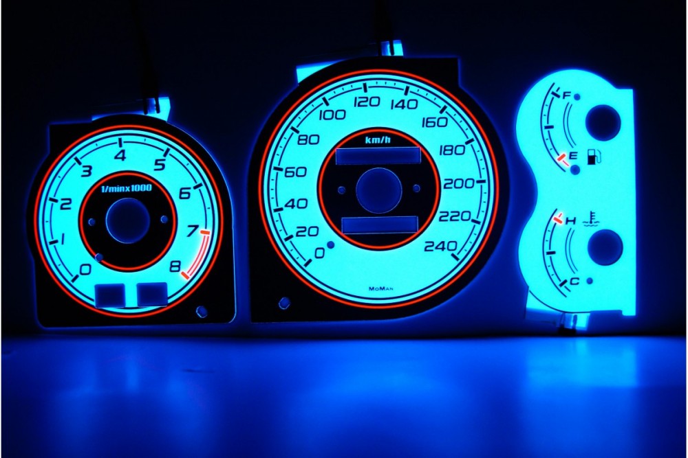 Тюнінгові накладки в щиток приладів Mazda 323F BA