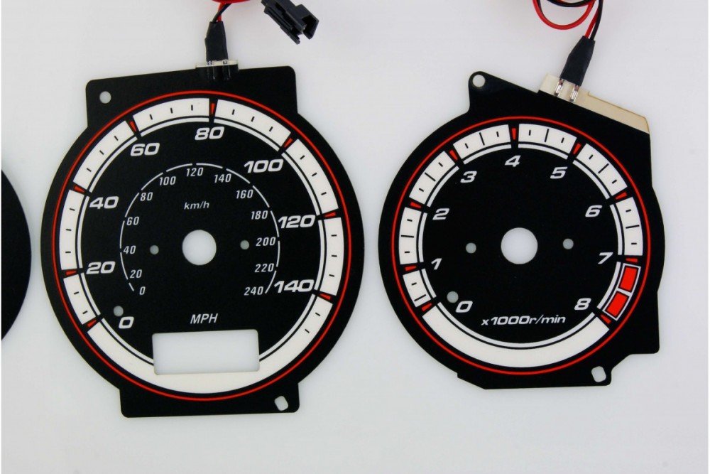 Тюнінгові накладки в щиток приладів Mazda 323F BA