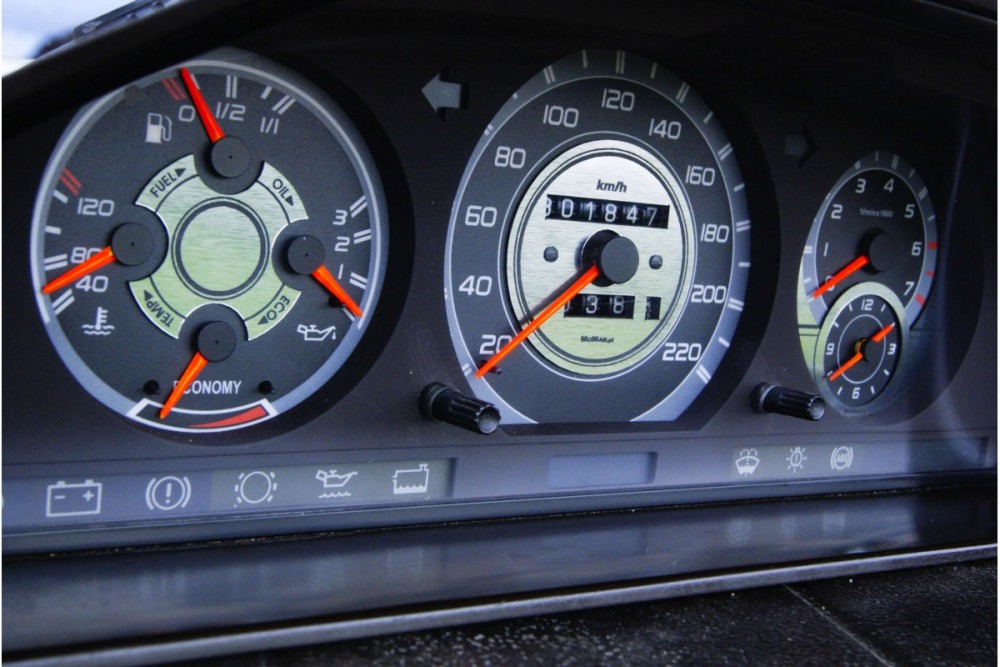 Накладки для тюнинга щитка приборов Mercedes W124 вар. 5