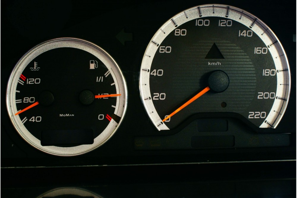 Тюнинговые накладки в щиток приборов Mercedes W202 вар. 1
