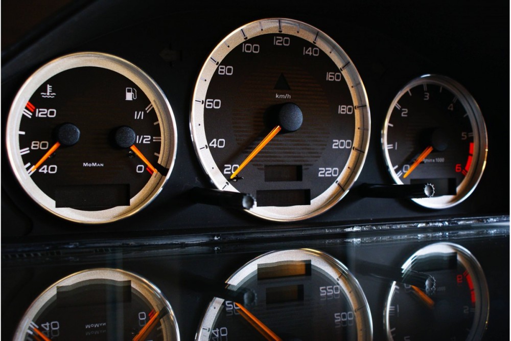 Тюнинговые накладки в щиток приборов Mercedes W202 вар. 1