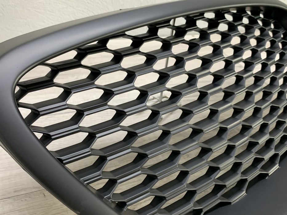 Решітка радіатора Seat Leon / Altea / Toledo honeycomb стиль