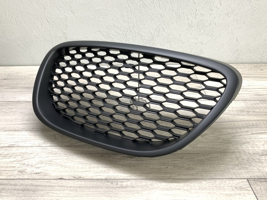 Решітка радіатора Seat Leon / Altea / Toledo honeycomb стиль