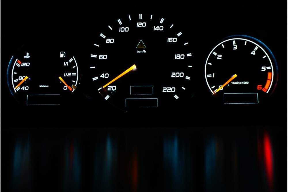 Тюнинговые накладки на шкалы приборов Mercedes W210 вер. 1