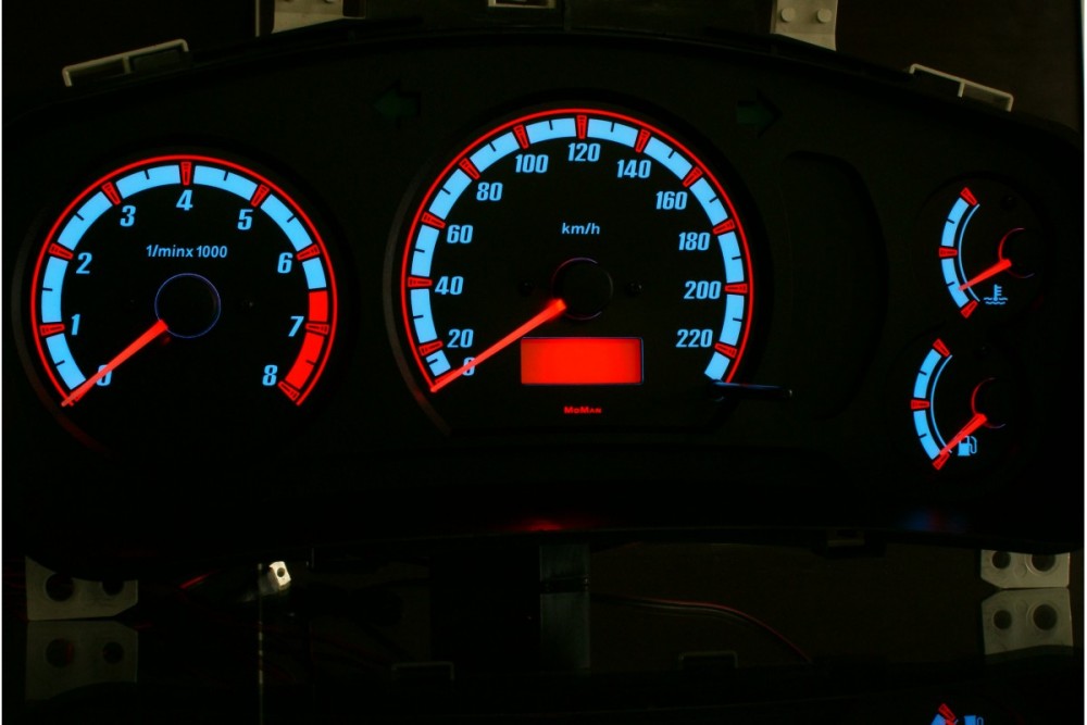 Тюнінг накладки на панель приладів Mitsubishi Colt 1996-2003 вар. 2