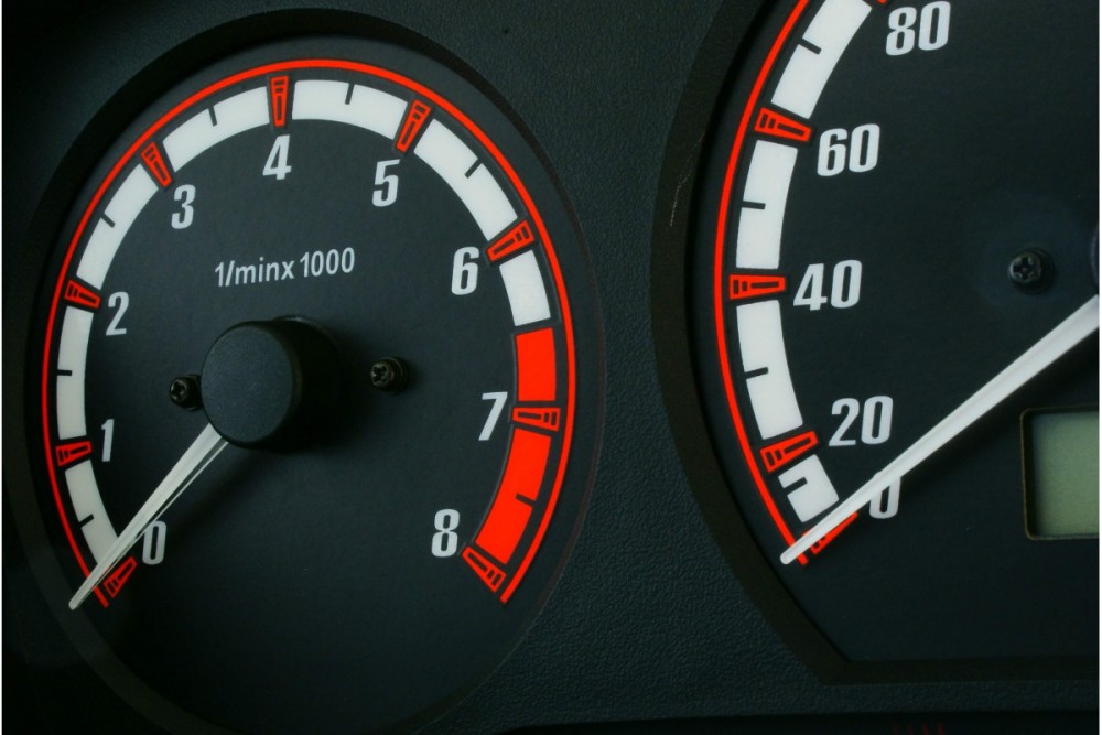 Тюнінг накладки на панель приладів Mitsubishi Colt 1996-2003 вар. 2