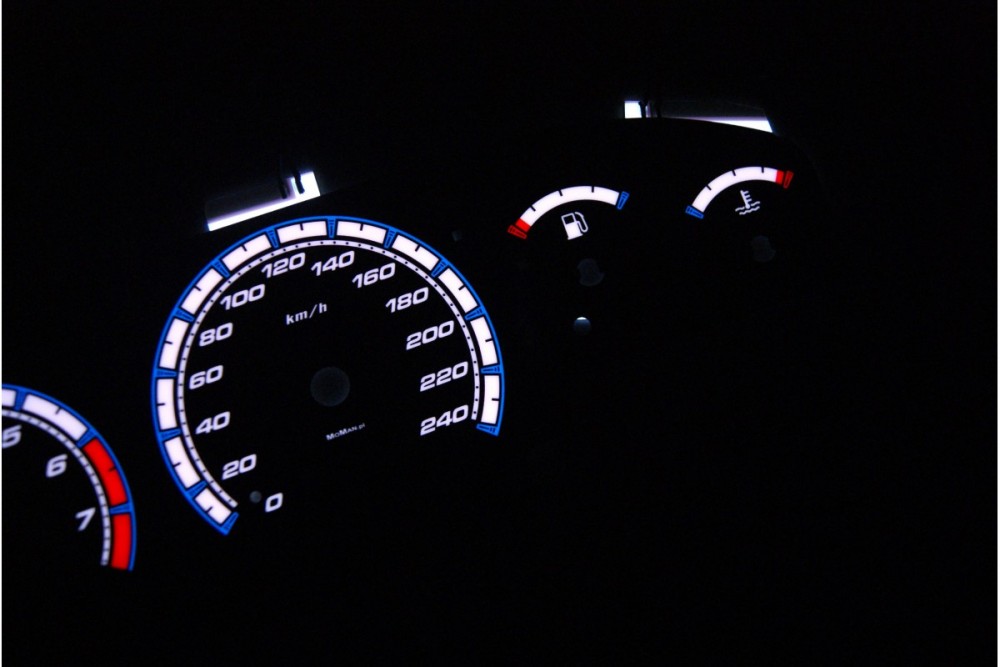 Накладки, що світяться, на шкали приладів Nissan Almera рестайл