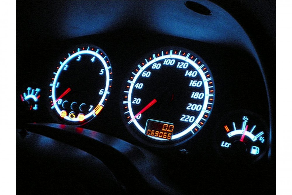 Светящиеся вставки в приборку Opel Astra G / Zafira A вар. 1