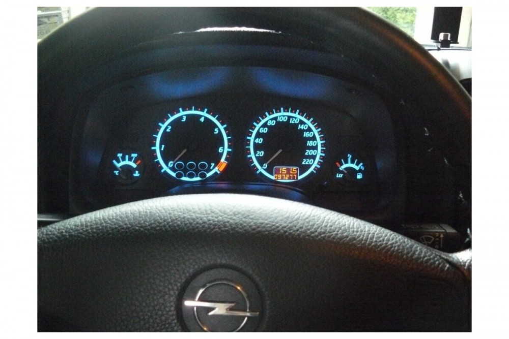 Светящиеся вставки в приборку Opel Astra G / Zafira A вар. 1