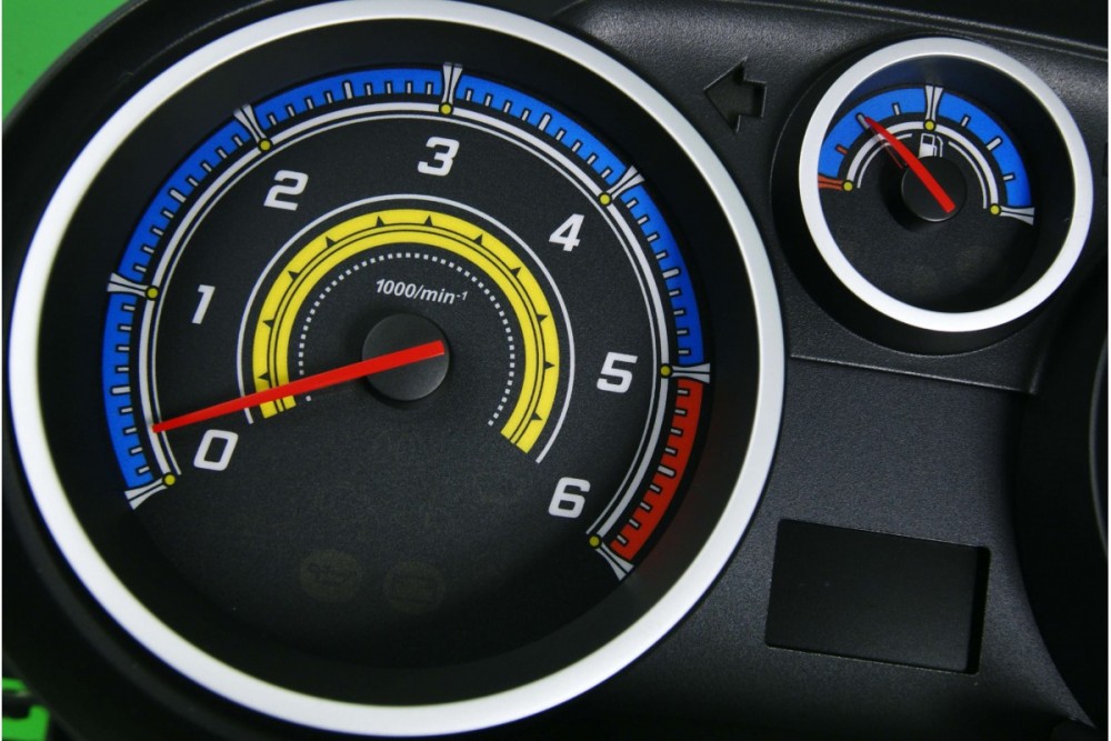 Светящиеся тюнинг накладки в щиток приборов Opel Corsa D