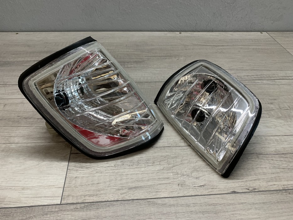 Повороти передні Mercedes W124 хром