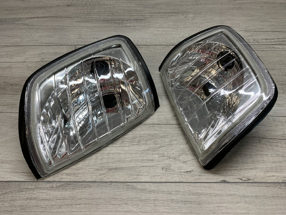 Повороти передні Mercedes W124 хром