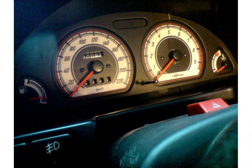 Накладки тюнінгові на панель приладів Suzuki Swift