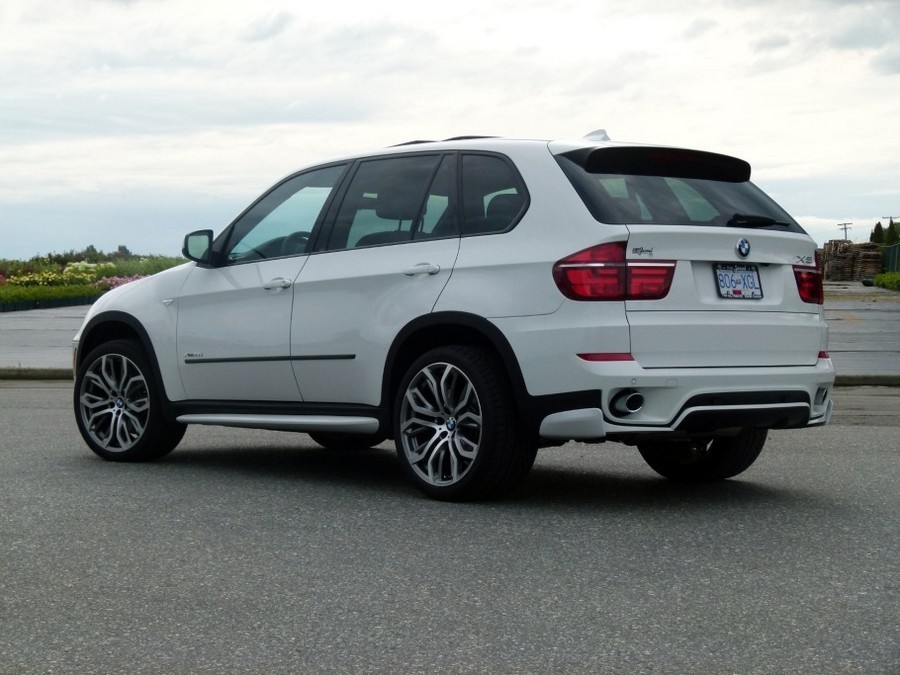 Дифузор заднього бампера BMW X5 E70 LCI у стилі Aero