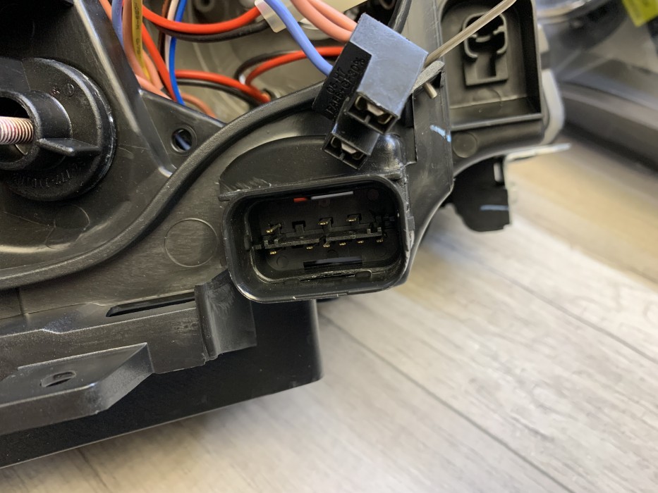 Передні фари BMW E87/ E81/ E82/ E88 чорні з кільцями
